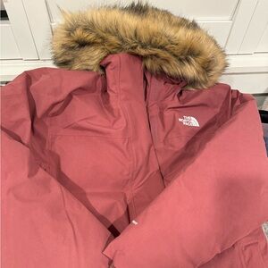 NEW NORTHFACE Women's Arctic Hooded Faux-Fur-Trim Parka  price drop $185